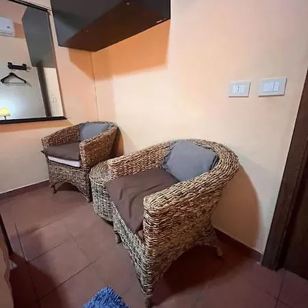 Very Central-100mt From Train Station Apartment *